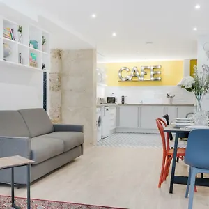 Loft Design For 8 People In Heart Of Apartamento París